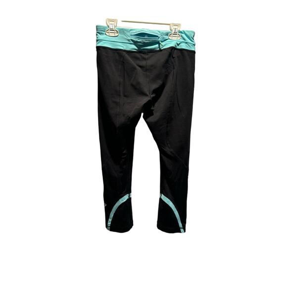 Women’s Lululemon Capri’s - Picture 2 of 4